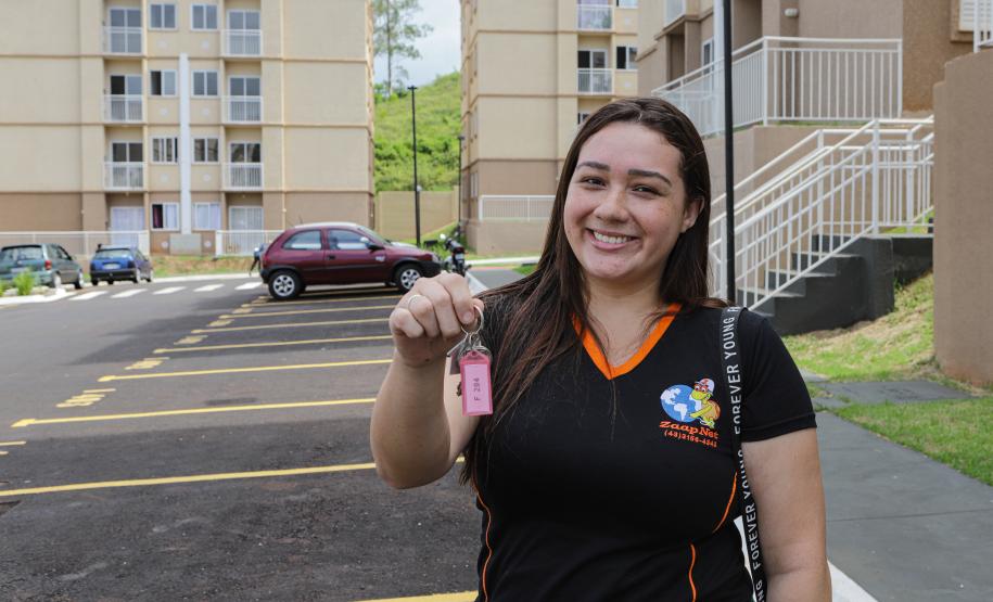 Casa Fácil Paraná ajudou quase 32 mil famílias a realizarem o sonho da casa própria. Na foto, Franciane Silva Santana.