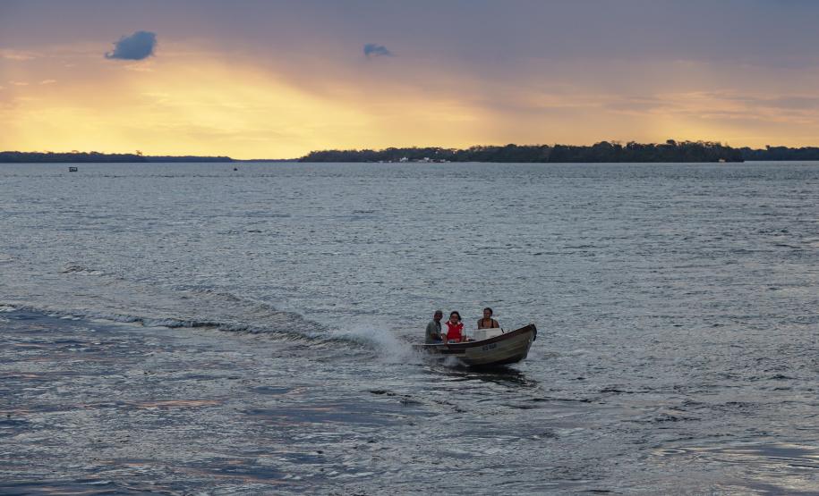 Estado amplia opções de lazer a veranistas que visitam praias de água doce do Noroeste