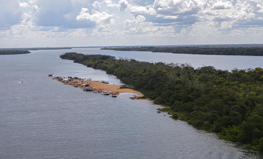 Estado amplia opções de lazer a veranistas que visitam praias de água doce do Noroeste