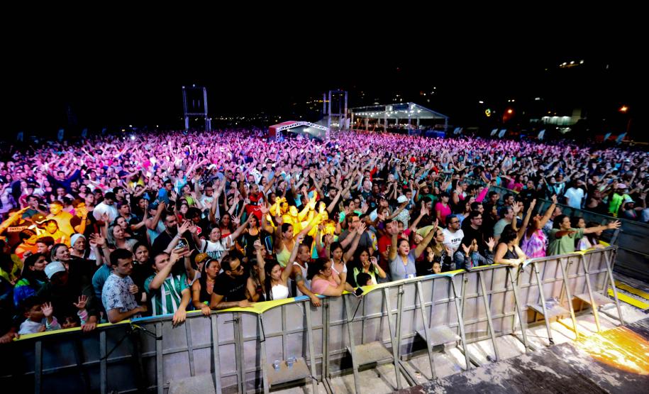 Shows no Litoral: sertanejo e forró embalam fim de semana em Matinhos e Pontal do Paraná