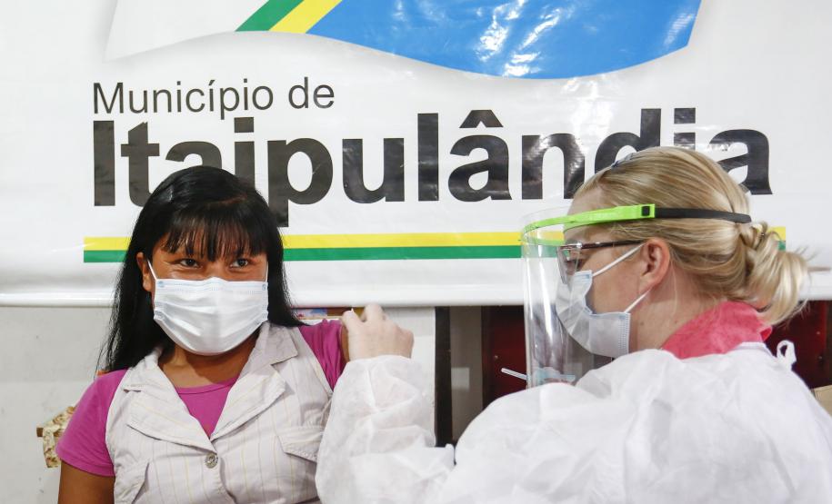 Campanha de vacinação contra a Covid-19 completa dois anos no Paraná