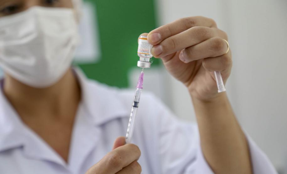Campanha de vacinação contra a Covid-19 completa dois anos no Paraná