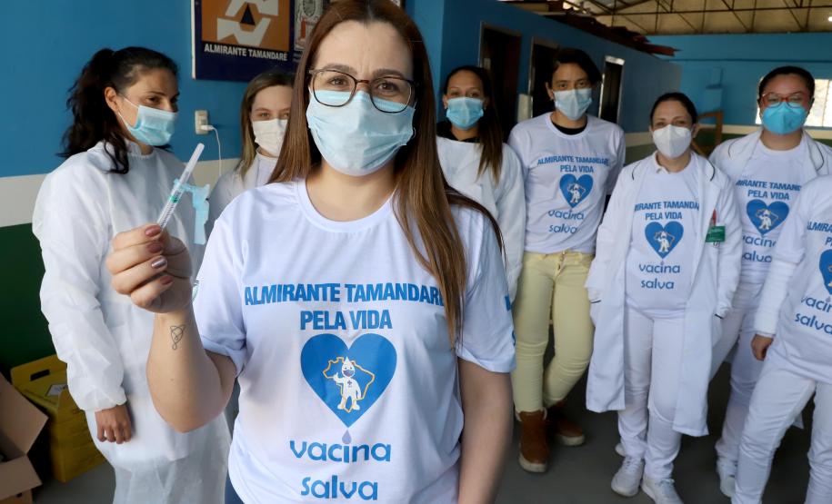 Campanha de vacinação contra a Covid-19 completa dois anos no Paraná