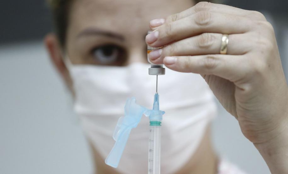 Campanha de vacinação contra a Covid-19 completa dois anos no Paraná