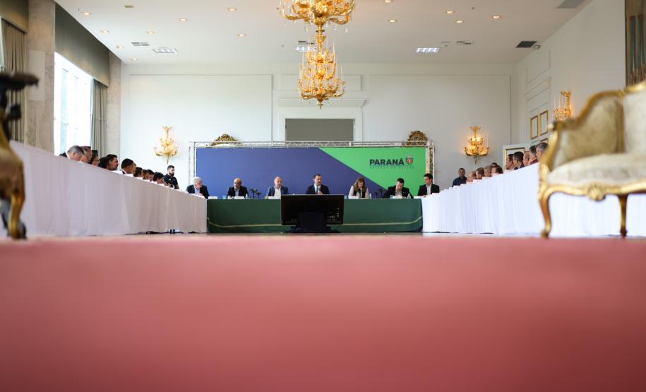 Em reunião com secretariado, governador reforça pedido de gestão guiada pela eficiência