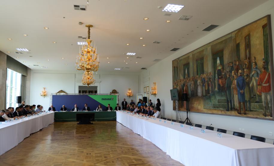 Em reunião com secretariado, governador reforça pedido de gestão guiada pela eficiência