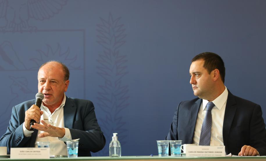 Em reunião com secretariado, governador reforça pedido de gestão guiada pela eficiência