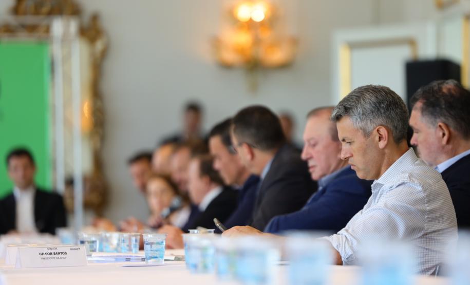 Em reunião com secretariado, governador reforça pedido de gestão guiada pela eficiência