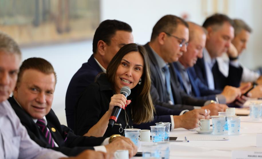 Em reunião com secretariado, governador reforça pedido de gestão guiada pela eficiência