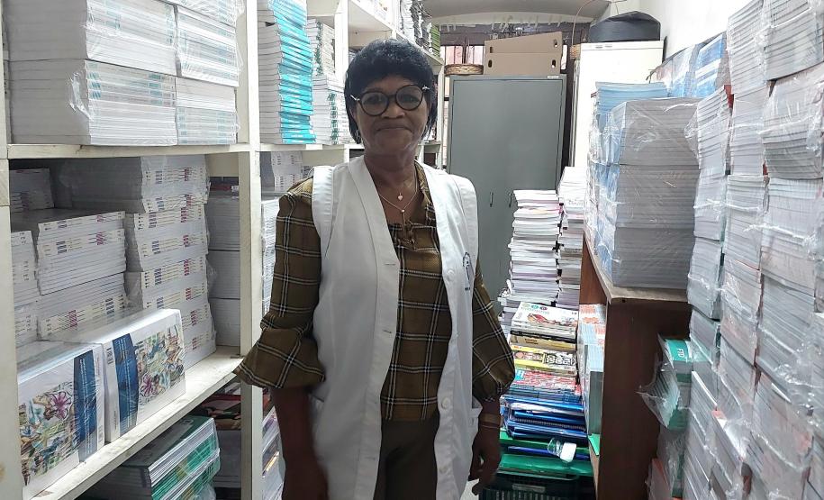 Colégios estaduais se preparam para volta às aulas, que acontece na próxima segunda-feira.