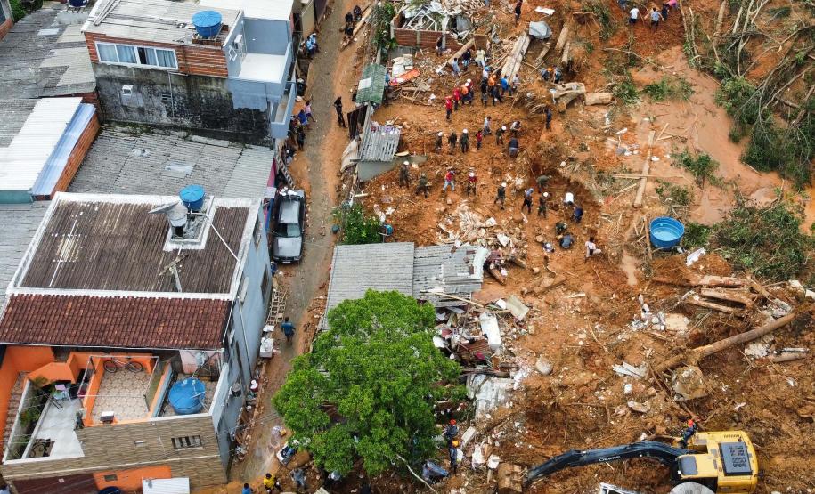 Equipe da Defesa Civil do Paraná vai auxiliar municípios atingidos por chuvas em São Paulo