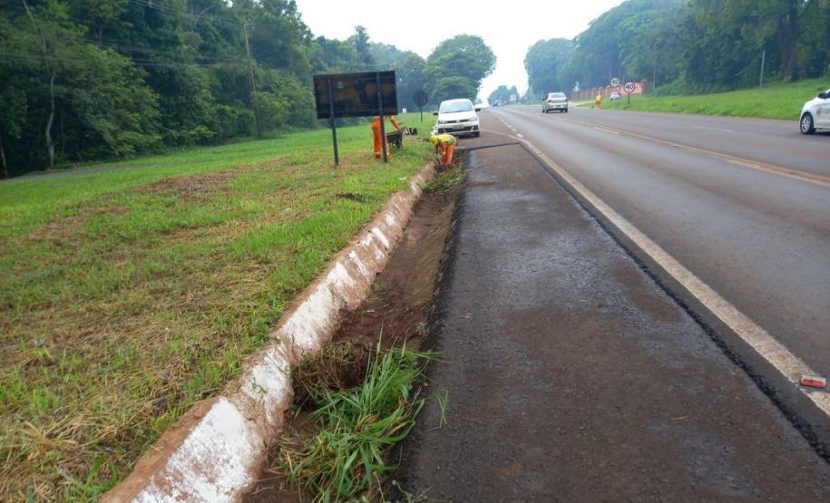 Com obras em viaduto e terraplanagem, duplicação da Rodovia das Cataratas avança
