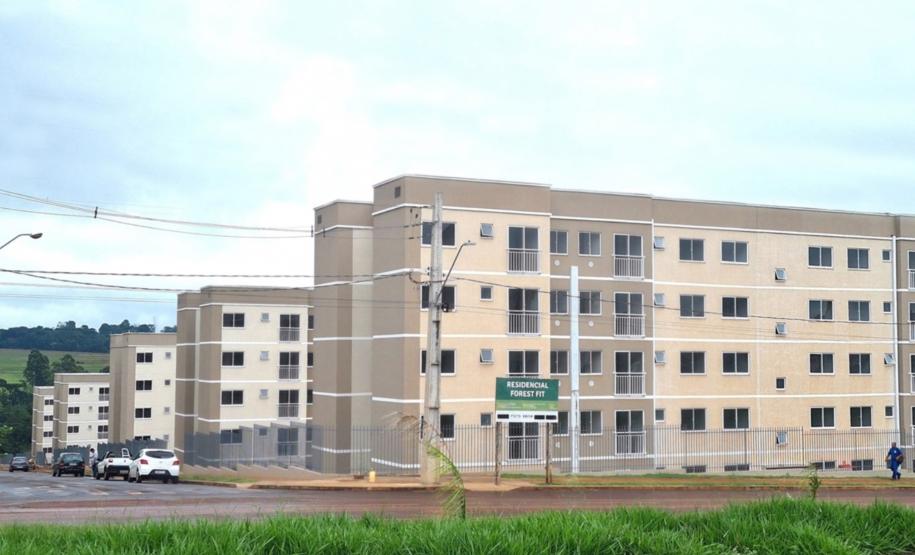 Governo ajuda e 83 famílias de Cascavel realizam o sonho da casa própria