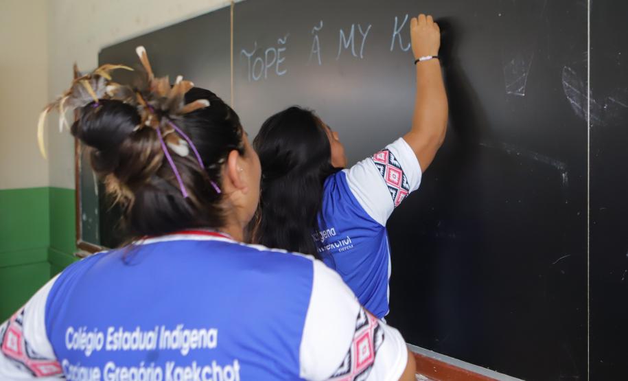 Manoel Ribas, 02 de fevereiro do 2023 - O governador Carlos Massa Ratinho Junior entregou na manhã desta quinta-feira as obras de ampliação no Colégio Estadual Indígena Cacique Gregório Kaekchot, na terra indigina Ivaí.