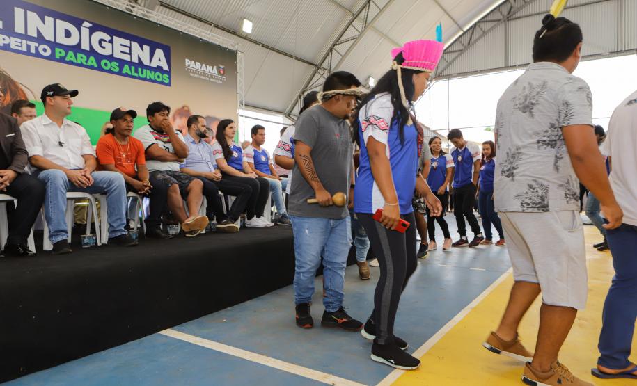 Manoel Ribas, 02 de fevereiro do 2023 - O governador Carlos Massa Ratinho Junior entregou na manhã desta quinta-feira as obras de ampliação no Colégio Estadual Indígena Cacique Gregório Kaekchot, na terra indigina Ivaí.