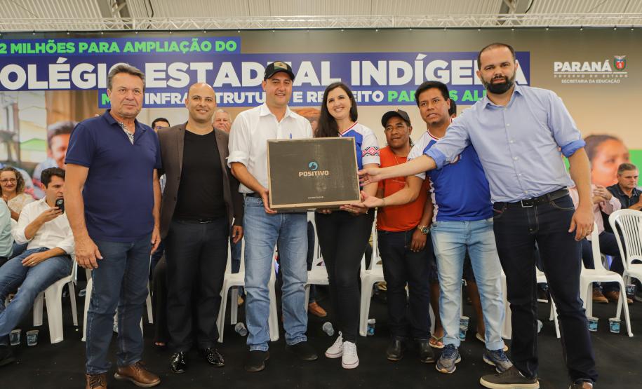Manoel Ribas, 02 de fevereiro do 2023 - O governador Carlos Massa Ratinho Junior entregou na manhã desta quinta-feira as obras de ampliação no Colégio Estadual Indígena Cacique Gregório Kaekchot, na terra indigina Ivaí.