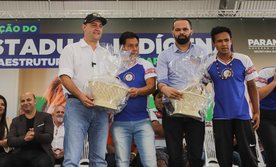 Manoel Ribas, 02 de fevereiro do 2023 - O governador Carlos Massa Ratinho Junior entregou na manhã desta quinta-feira as obras de ampliação no Colégio Estadual Indígena Cacique Gregório Kaekchot, na terra indigina Ivaí.