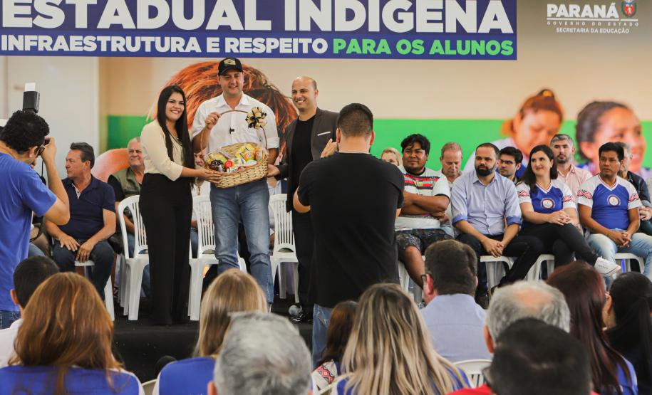 Manoel Ribas, 02 de fevereiro do 2023 - O governador Carlos Massa Ratinho Junior entregou na manhã desta quinta-feira as obras de ampliação no Colégio Estadual Indígena Cacique Gregório Kaekchot, na terra indigina Ivaí.