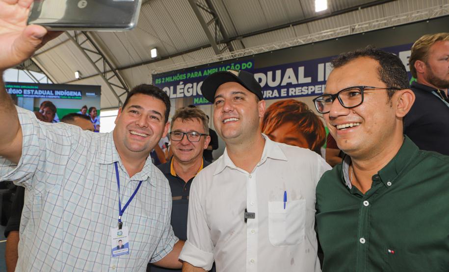 Manoel Ribas, 02 de fevereiro do 2023 - O governador Carlos Massa Ratinho Junior entregou na manhã desta quinta-feira as obras de ampliação no Colégio Estadual Indígena Cacique Gregório Kaekchot, na terra indigina Ivaí.