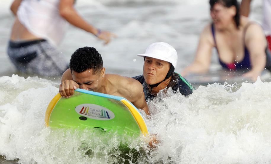 Verão Maior Paraná - Praia Brava de Guaratuba Federação Paranaense de Bodyboarding, do Instituto Guaramar e da prefeitura de Guaratuba, promoveram um evento com PCD - pessoas com deficiência, de pratica do esporte Bodyboarding.