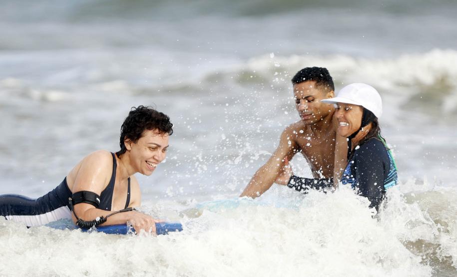 Verão Maior Paraná - Praia Brava de Guaratuba Federação Paranaense de Bodyboarding, do Instituto Guaramar e da prefeitura de Guaratuba, promoveram um evento com PCD - pessoas com deficiência, de pratica do esporte Bodyboarding.