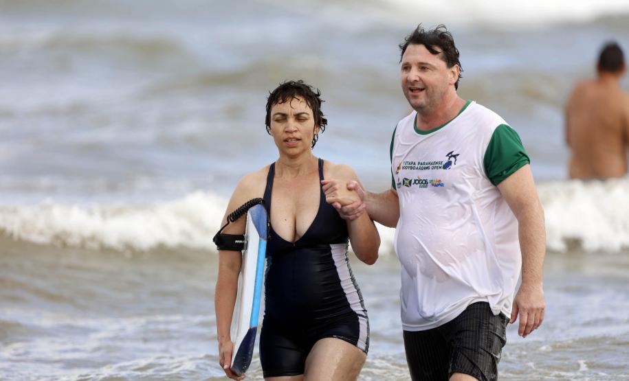 Verão Maior Paraná - Praia Brava de Guaratuba Federação Paranaense de Bodyboarding, do Instituto Guaramar e da prefeitura de Guaratuba, promoveram um evento com PCD - pessoas com deficiência, de pratica do esporte Bodyboarding.