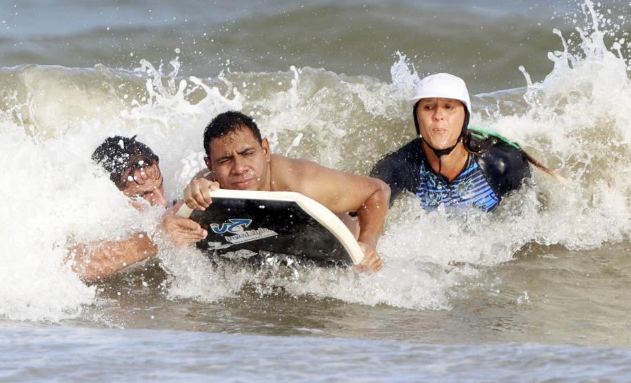 Verão Maior Paraná - Praia Brava de Guaratuba Federação Paranaense de Bodyboarding, do Instituto Guaramar e da prefeitura de Guaratuba, promoveram um evento com PCD - pessoas com deficiência, de pratica do esporte Bodyboarding.