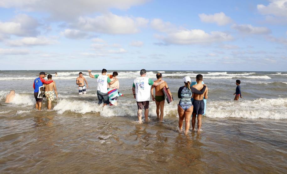 Verão Maior Paraná - Praia Brava de Guaratuba Federação Paranaense de Bodyboarding, do Instituto Guaramar e da prefeitura de Guaratuba, promoveram um evento com PCD - pessoas com deficiência, de pratica do esporte Bodyboarding.