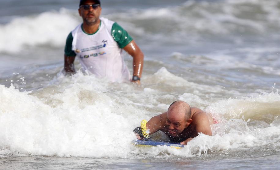 Verão Maior Paraná - Praia Brava de Guaratuba Federação Paranaense de Bodyboarding, do Instituto Guaramar e da prefeitura de Guaratuba, promoveram um evento com PCD - pessoas com deficiência, de pratica do esporte Bodyboarding.