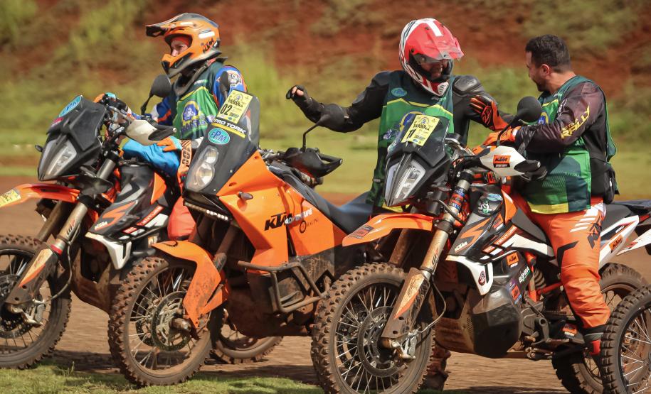 Mais de 1.200 pessoas acompanharam a festa de premiação do Rally Transparaná