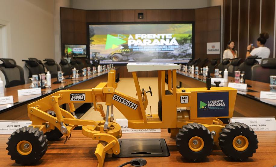 À Frente Paraná: governador anuncia pacote de obras de infraestrutura de R$ 3,4 bilhões