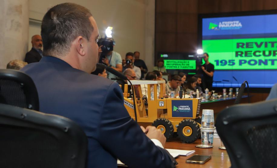 À Frente Paraná: governador anuncia pacote de obras de infraestrutura de R$ 3,4 bilhões