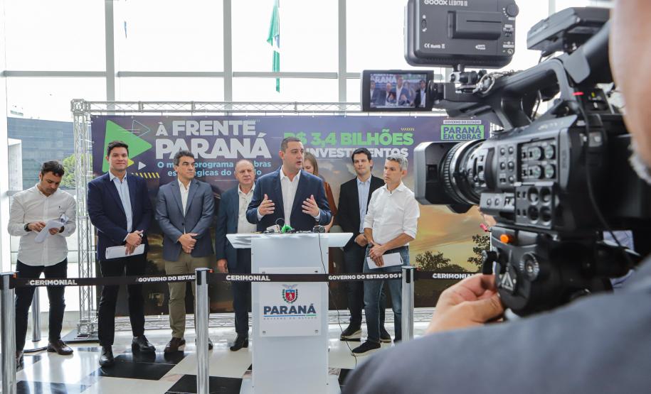 À Frente Paraná: governador anuncia pacote de obras de infraestrutura de R$ 3,4 bilhões