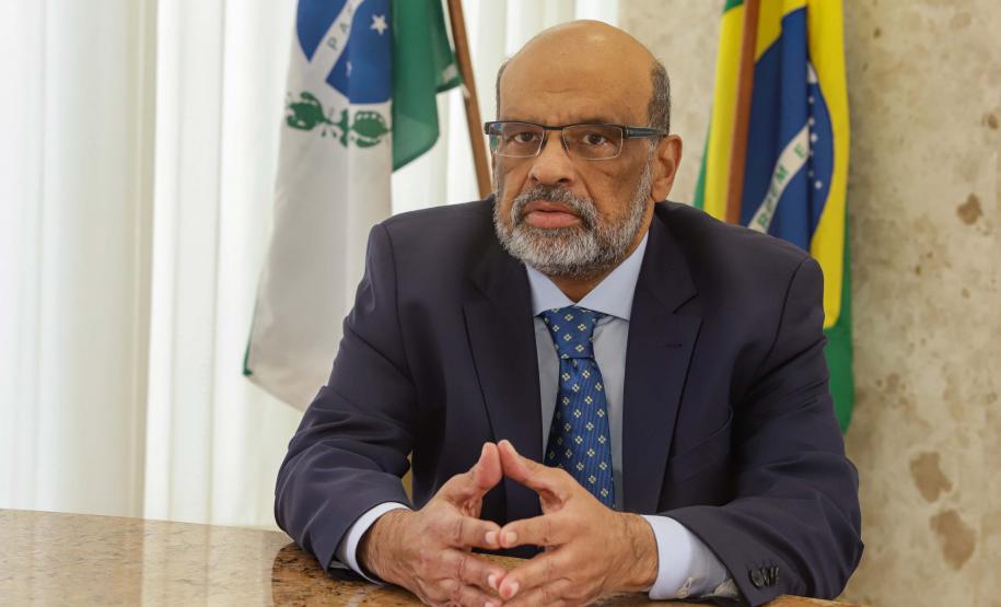 O secretário da Fazenda do Paraná, Renê Garcia Junior, foi eleito como o 3º vice-presidente do Comitê Nacional dos Secretários de Fazenda dos Estados e do Distrito Federal (Comsefaz) para o mandato referente ao biênio 2023-2024.