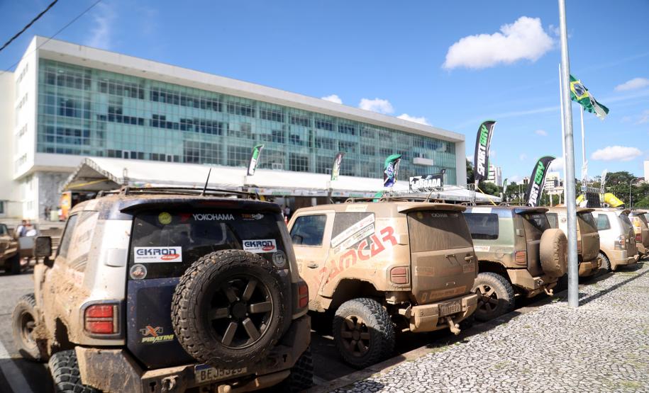Mais de 1.200 pessoas acompanharam a festa de premiação do Rally Transparaná