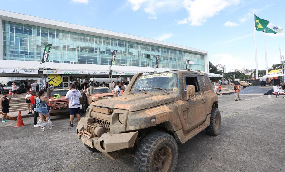 Mais de 1.200 pessoas acompanharam a festa de premiação do Rally Transparaná
