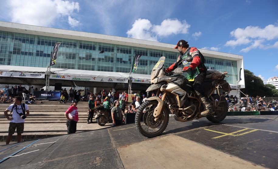 Mais de 1.200 pessoas acompanharam a festa de premiação do Rally Transparaná