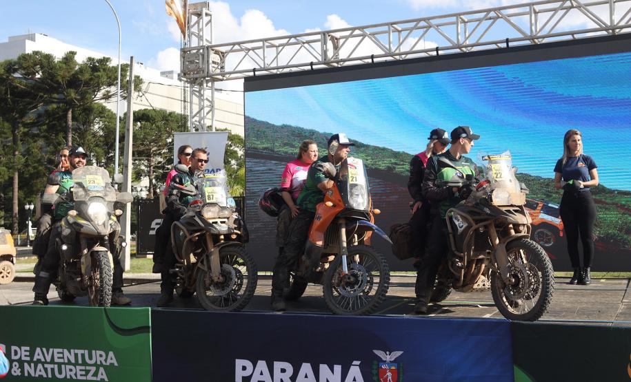 Mais de 1.200 pessoas acompanharam a festa de premiação do Rally Transparaná