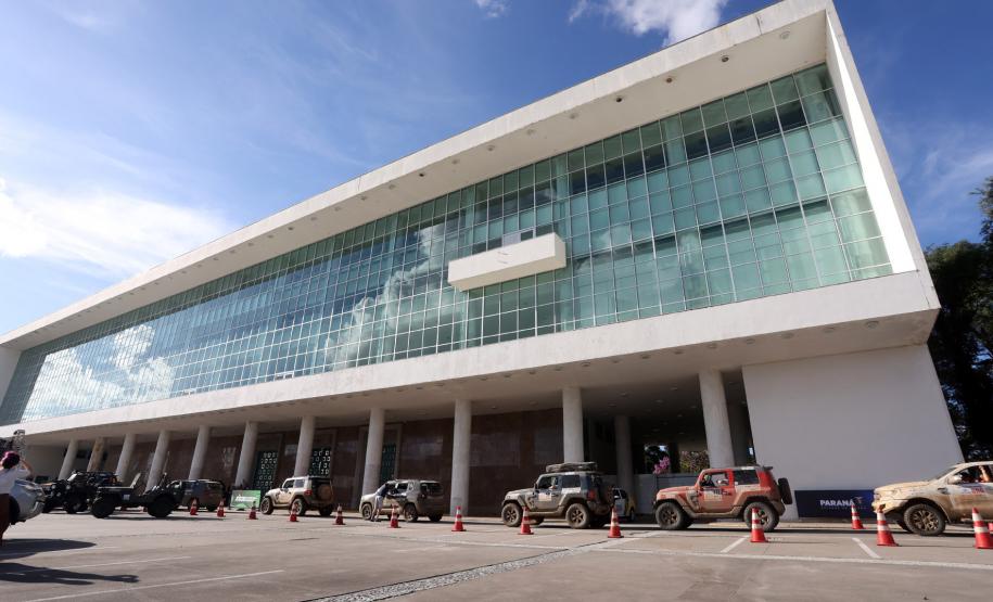 Mais de 1.200 pessoas acompanharam a festa de premiação do Rally Transparaná