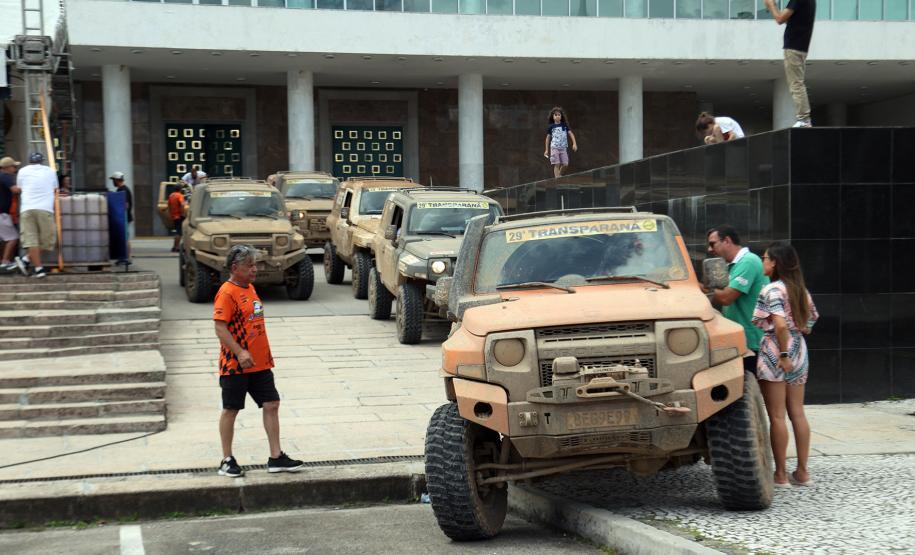 Mais de 1.200 pessoas acompanharam a festa de premiação do Rally Transparaná