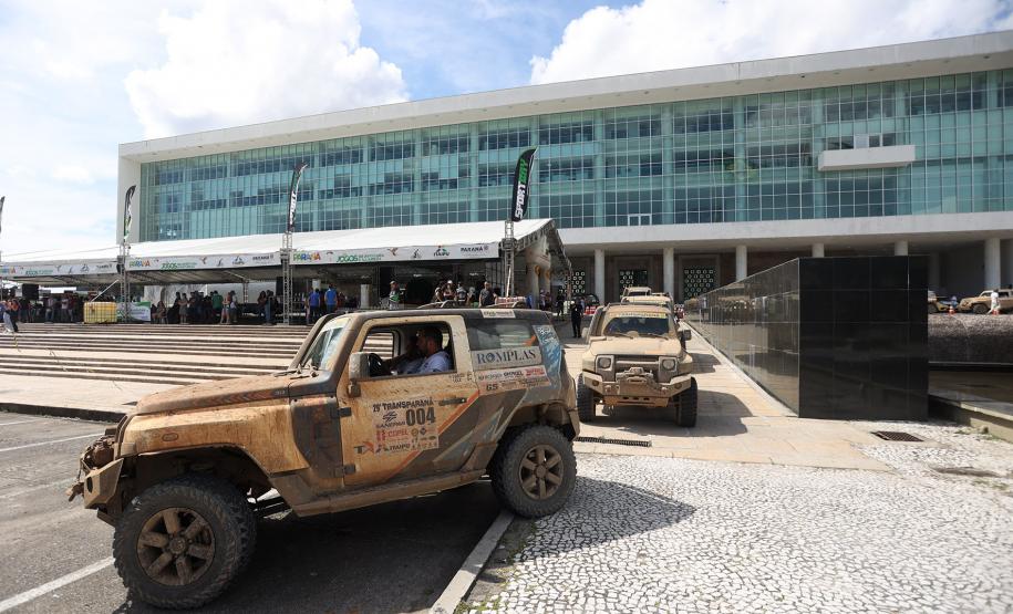 Mais de 1.200 pessoas acompanharam a festa de premiação do Rally Transparaná