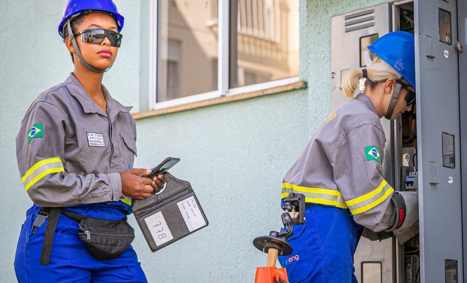 Força de trabalho feminina rompe barreiras e se destaca no programa Rede Elétrica Inteligente