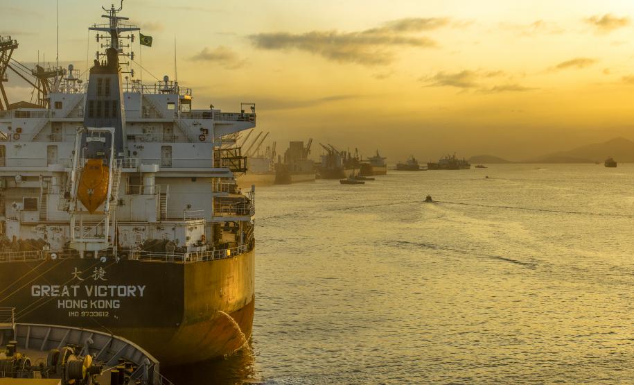 Referência no Brasil, Porto de Paranaguá celebra 88 anos com foco no futuro