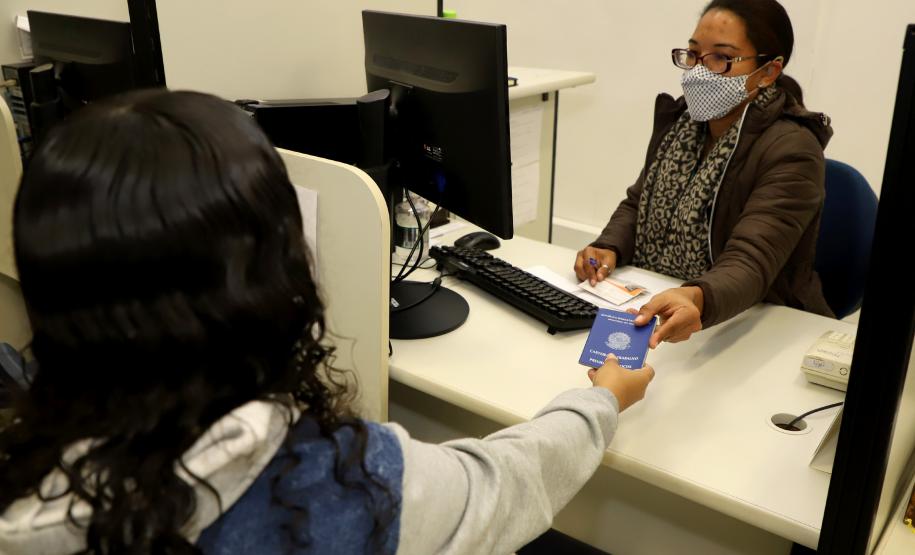 Com região de Toledo em alta, Agências do Trabalhador iniciam a semana com 12,1 mil vagas abertas