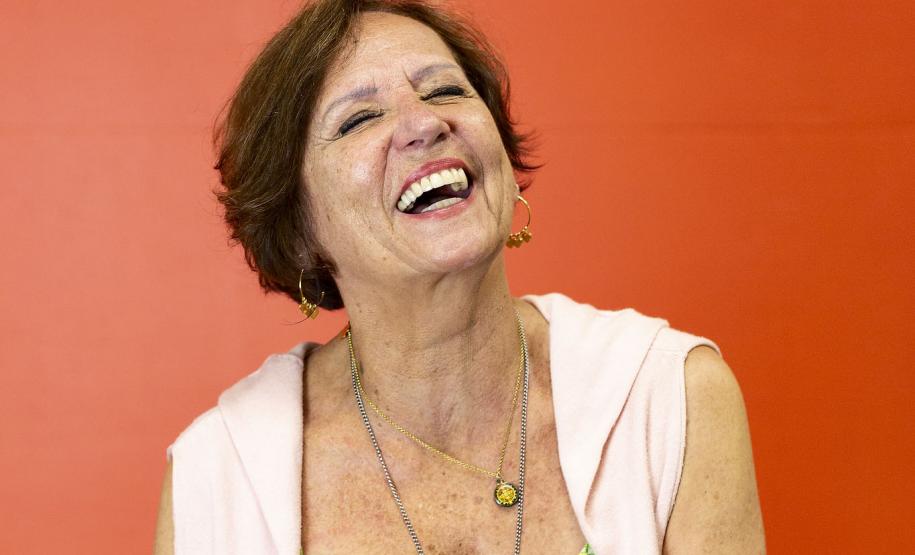 O tempo é o agora para Ana Maria Ferreira Silva, a bailarina mais antiga e em atividade do país.