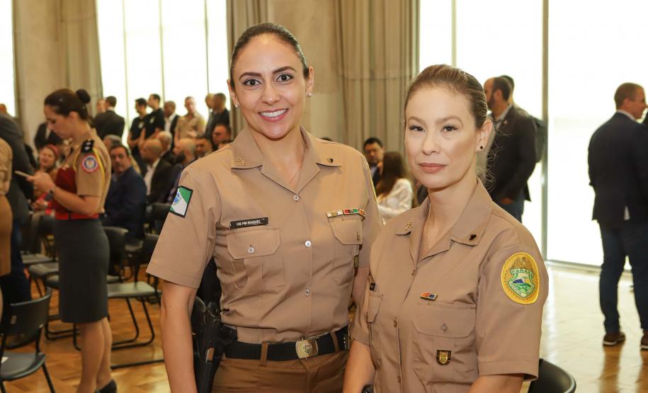 Casa Militar comemora 95 anos e condecora autoridades com medalhas de mérito
