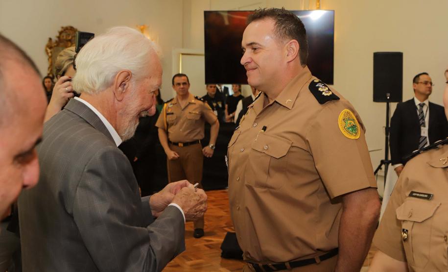 Casa Militar comemora 95 anos e condecora autoridades com medalhas de mérito