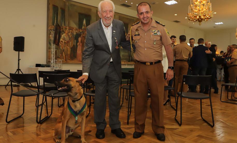 Casa Militar comemora 95 anos e condecora autoridades com medalhas de mérito