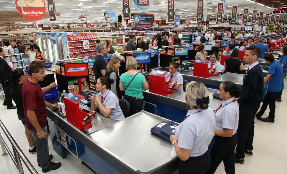 Rede Sine do Paraná registra aumento de 28% nas contratações em fevereiro