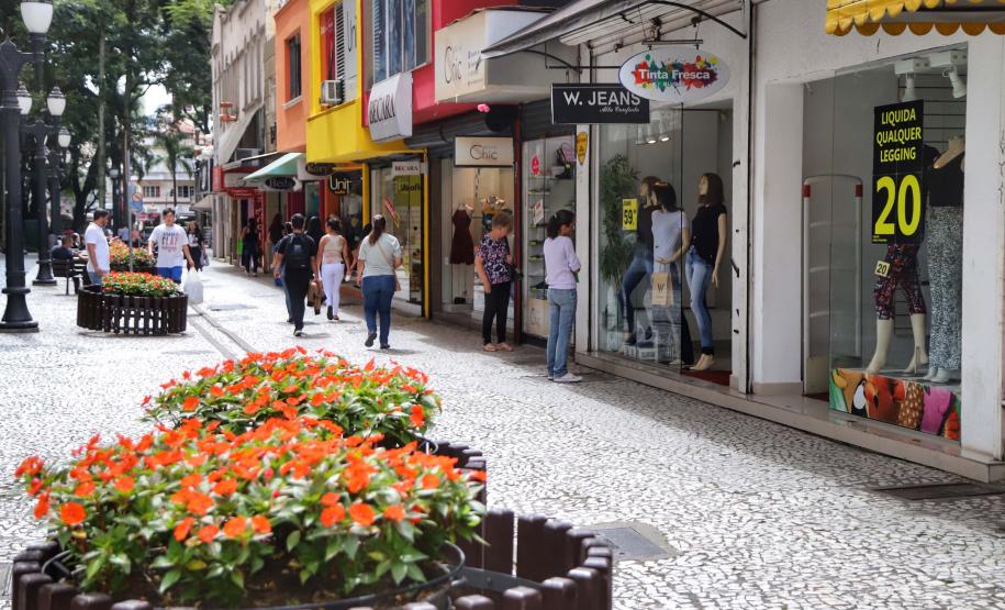 Com 24 mil vagas, Paraná foi o terceiro estado que mais gerou empregos em fevereiro